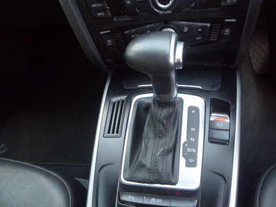 2013 Audi A4 Sedan 2.0 TDi DSG Diesel Automatic Leather Seats MINT WHIT