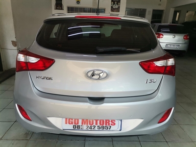 2013 HYUNDAI i30 1.6 AUTOMATIC Mechanically perfect with Clothes Seat