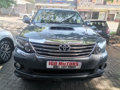 2014 TOYOTA FORTUNER 2.5D4D manual Mechanically perfect with Spare Key