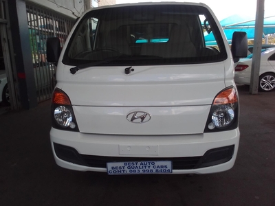 2015 Hyundai H-100 2.6 Engine Capacity Canopy with Manuel Transmission,