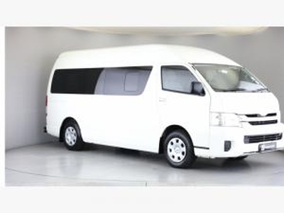 Toyota Hiace 2.5D-4D bus 14-seater GL