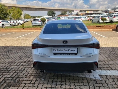 Used Lexus IS 300h EX for sale in Gauteng