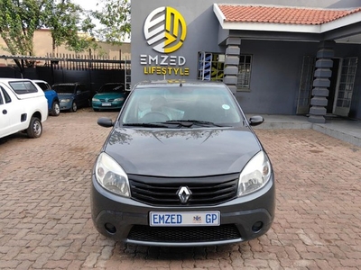 Used Renault Sandero 1.4 Authentique for sale in Gauteng