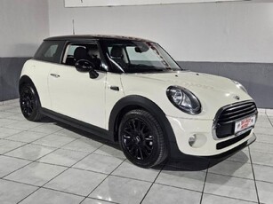 Used MINI Hatch Cooper Auto for sale in Gauteng