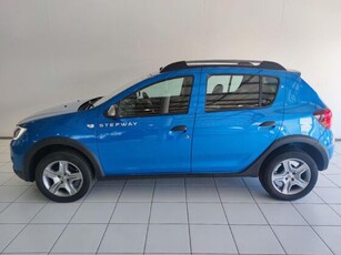 Used Renault Sandero 900T Stepway Expression for sale in Gauteng
