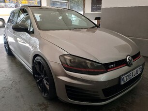 2014 Volkswagen Golf 2.0 Comfortline For Sale in Gauteng, Johannesburg