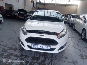 2016 Ford Fiesta 1.6i 5-door Ambiente For Sale in Gauteng, Johannesburg