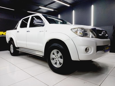 2011 Toyota Hilux 2.7 Double Cab Raider For Sale