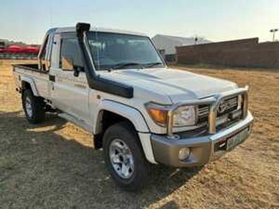 Toyota Land Cruiser 70 2013, Manual, 4 litres - Cape Town