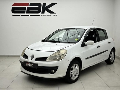 Used Renault Clio III 1.6 Dynamique 5
