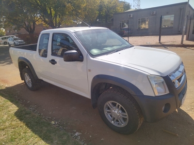 2012 Isuzu KB 250D-Teq Extended Cab LE For Sale