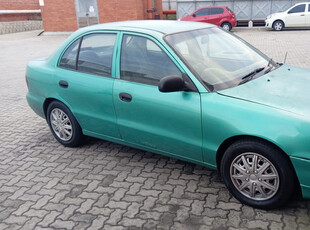 1995 Hyundai Accent Sedan