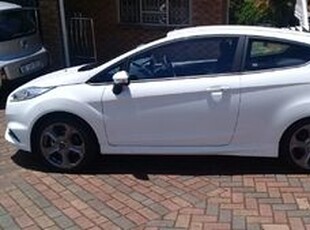 Ford Fiesta 2018, Manual, 1.6 litres - Durban