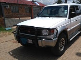 Mitsubishi Pajero 1996, Manual, 3 litres - Johannesburg
