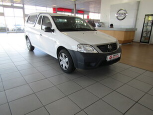 Nissan NP 300 2017, Manual, 1.6 litres - Cape Town