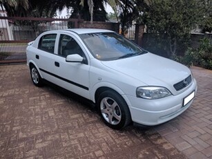 Opel Astra 2000, Manual, 1.6 litres - Johannesburg