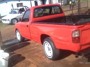 Toyota Hilux 2004, Manual - Pietermaritzburg