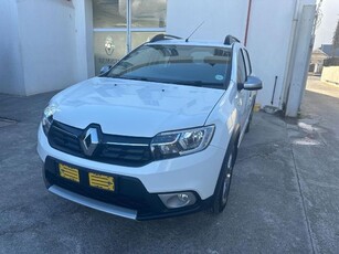 Used Renault Sandero 900T Stepway Dynamique for sale in Western Cape
