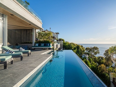 5 Bedroom Freehold For Sale in Bantry Bay
