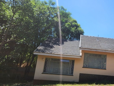 5 Bedroom House For Sale in Kloofendal