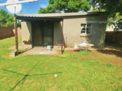 2 Bedroom Townhouse For Sale in Quaggafontein