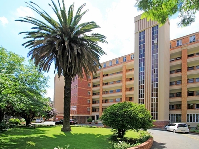 1.5 Bedroom Apartment / flat for sale in Houghton Estate