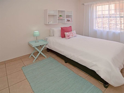 2 Bedroom 1 Bathroom apartment in Pretoria west