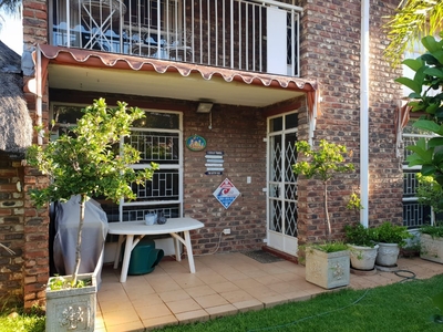 3 Bedroom Townhouse To Let in Flamwood