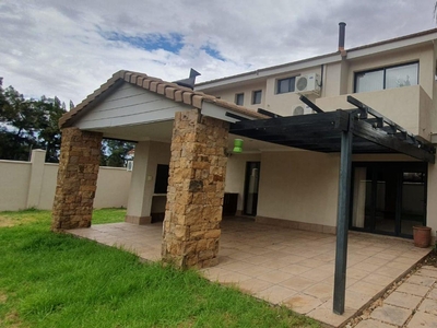 3 Bedroom Townhouse to rent in Oosterville