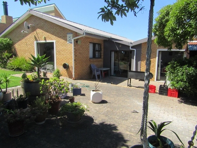 House for sale with 3 bedrooms, 7, Roeland Street