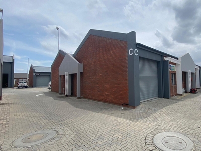 Industrial property to rent in Fairview - Unit C1 Moffett Park, 11 Butterfield Crescent