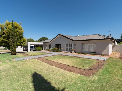 House For Sale in ROBERTSON