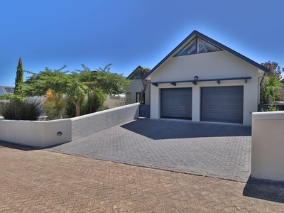 House For Sale in SCHONENBERG