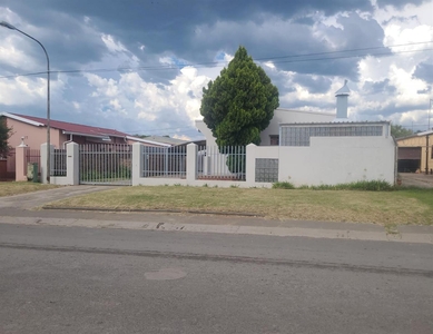 Standard Bank EasySell 3 Bedroom House for Sale in Queenstow