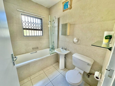 2 bedroom apartment to rent in Glenwood (Durban)