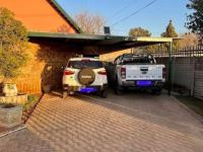 2 Bedroom Simplex for Sale For Sale in Parys - MR572183 - My