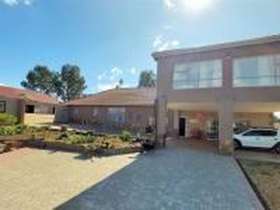 6 Bedroom House for Sale For Sale in Parys - MR554619 - MyRo