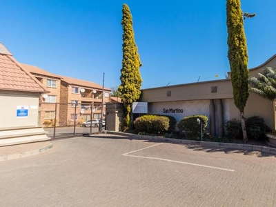 2 Bed Apartment/Flat For Rent Vorna Valley Midrand