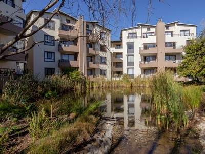 3 Bedroom Apartment Rented in Somerset West Mall Triangle