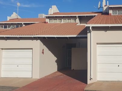 3 Bedroom Sectional Title For Sale in Middelpos