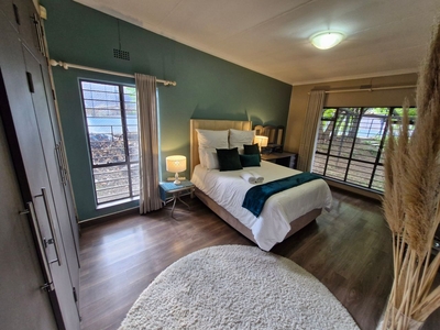6 Bedroom Villa To Let in Kelvin