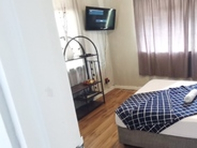 Family guest rooms at neo bnb, just walk in and pay - Cape Town