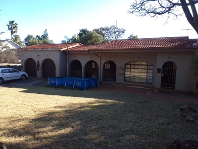 House For Sale in Protea Park