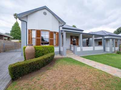 House For Sale in Robertson