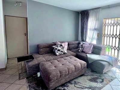 2 Bedroom duplex townhouse - sectional rented in Country View, Midrand