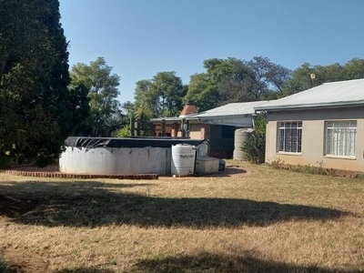2Ha Small Holding For Sale in Hartbeespoort Rural