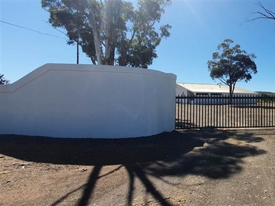 1464 m² Land available in Willowmore