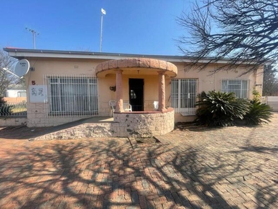 House For Sale In Goedgedacht, Kroonstad