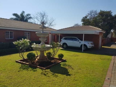 House For Sale In Ifafi, Hartbeespoort