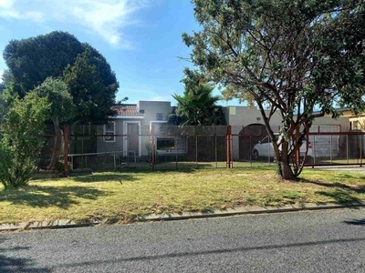House For Sale In Johnson Park, Worcester
